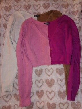 Colorblock Cropped V‑Neck Cardigans Bundle
